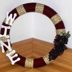 Shabby chic wine wreath